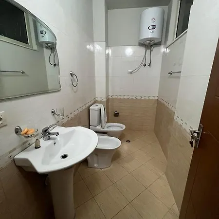 City Center Spacious 2 Bedroom *