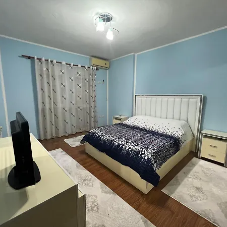 Apartment City Center Spacious 2 Bedroom *